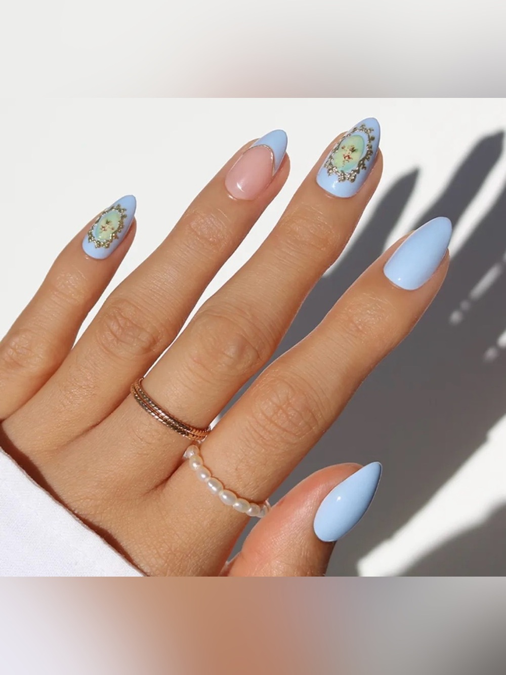 Glamnetic Short Almond Press-On Nails in ANGEL IN BLUE NIB